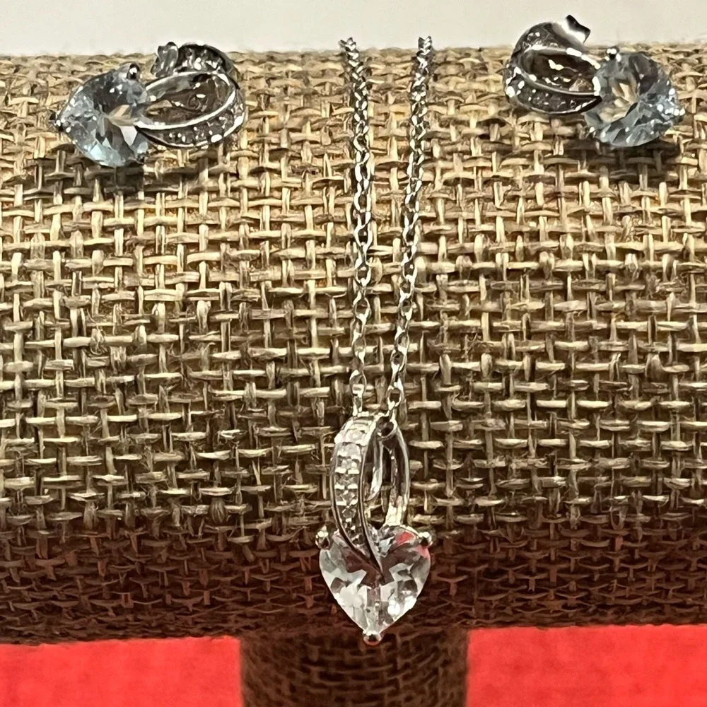 EVERLY JEWELRY AUTHENTIC GENUINE AQUAMARINE/DIAMOND (925) NECKLACE - Picture 3 of 15